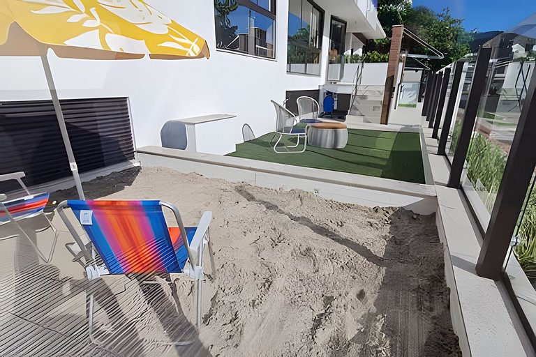 Jacuzzi coberta e aquecida com entrada particular