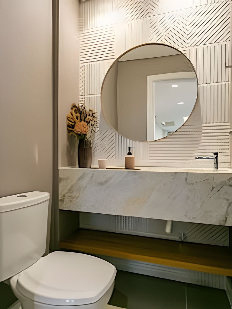 Jacuzzi coberta e aquecida com entrada particular