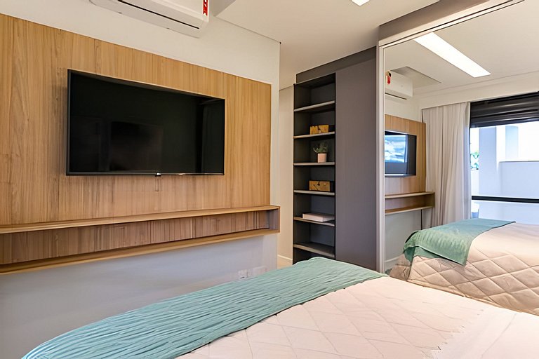 Jacuzzi coberta e aquecida com entrada particular