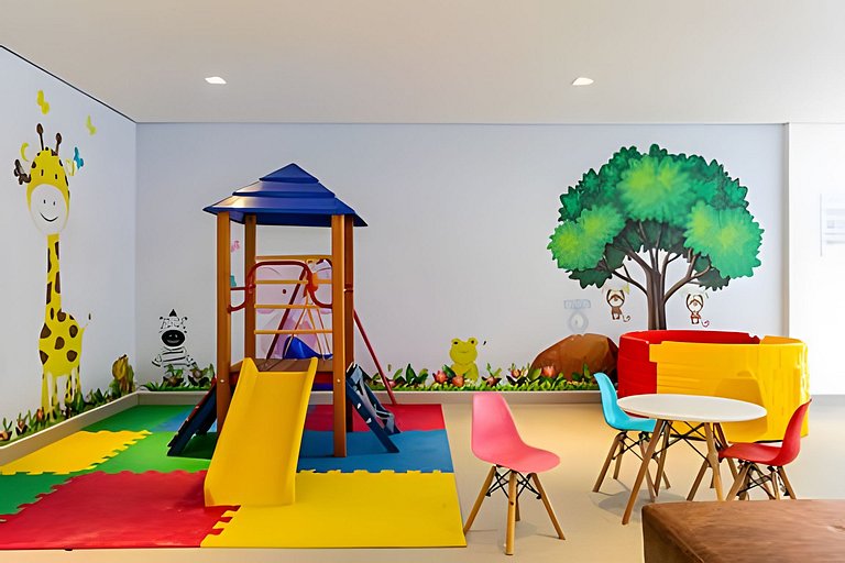 Jacuzzi coberta e aquecida com entrada particular